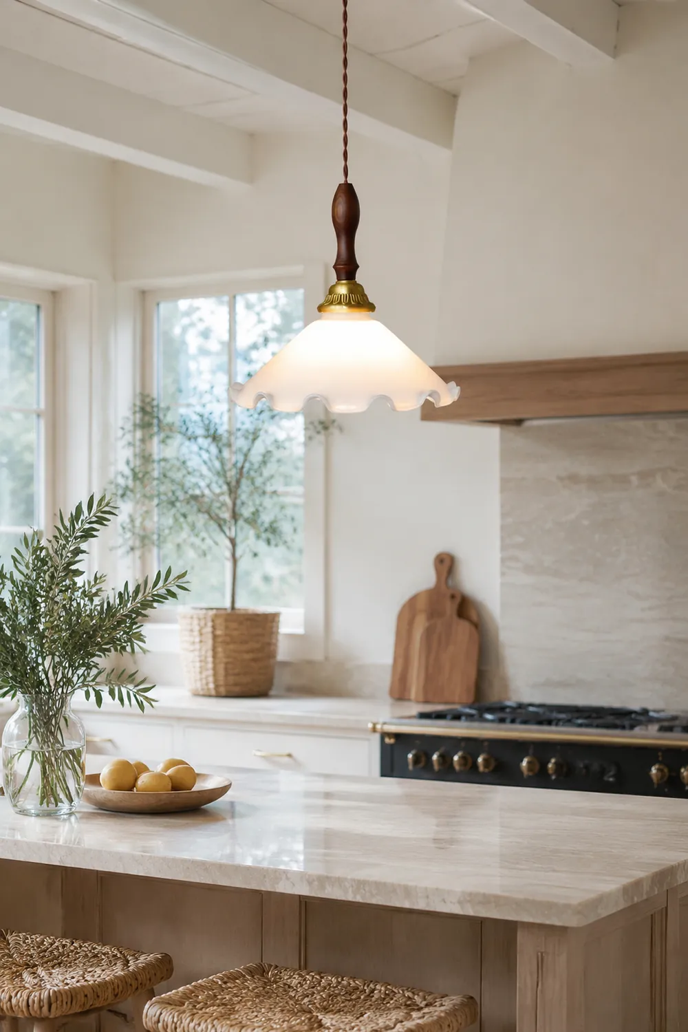 Milky Flower Pendant Light - Lumpaz