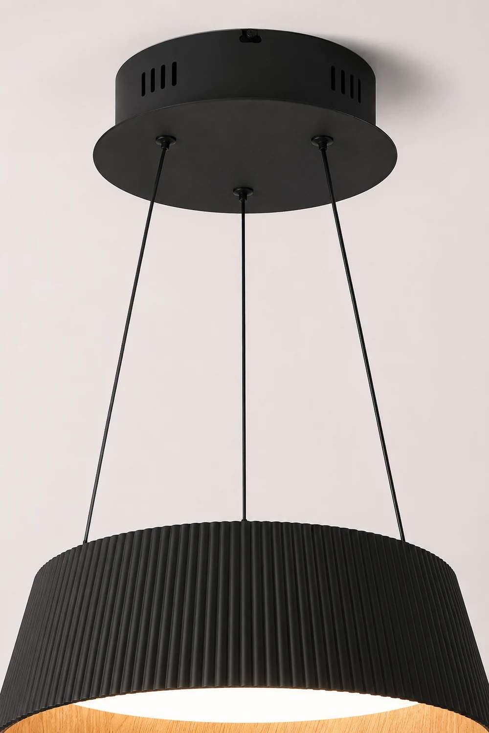 Modern Ribbed Pendant Light - Lumpaz