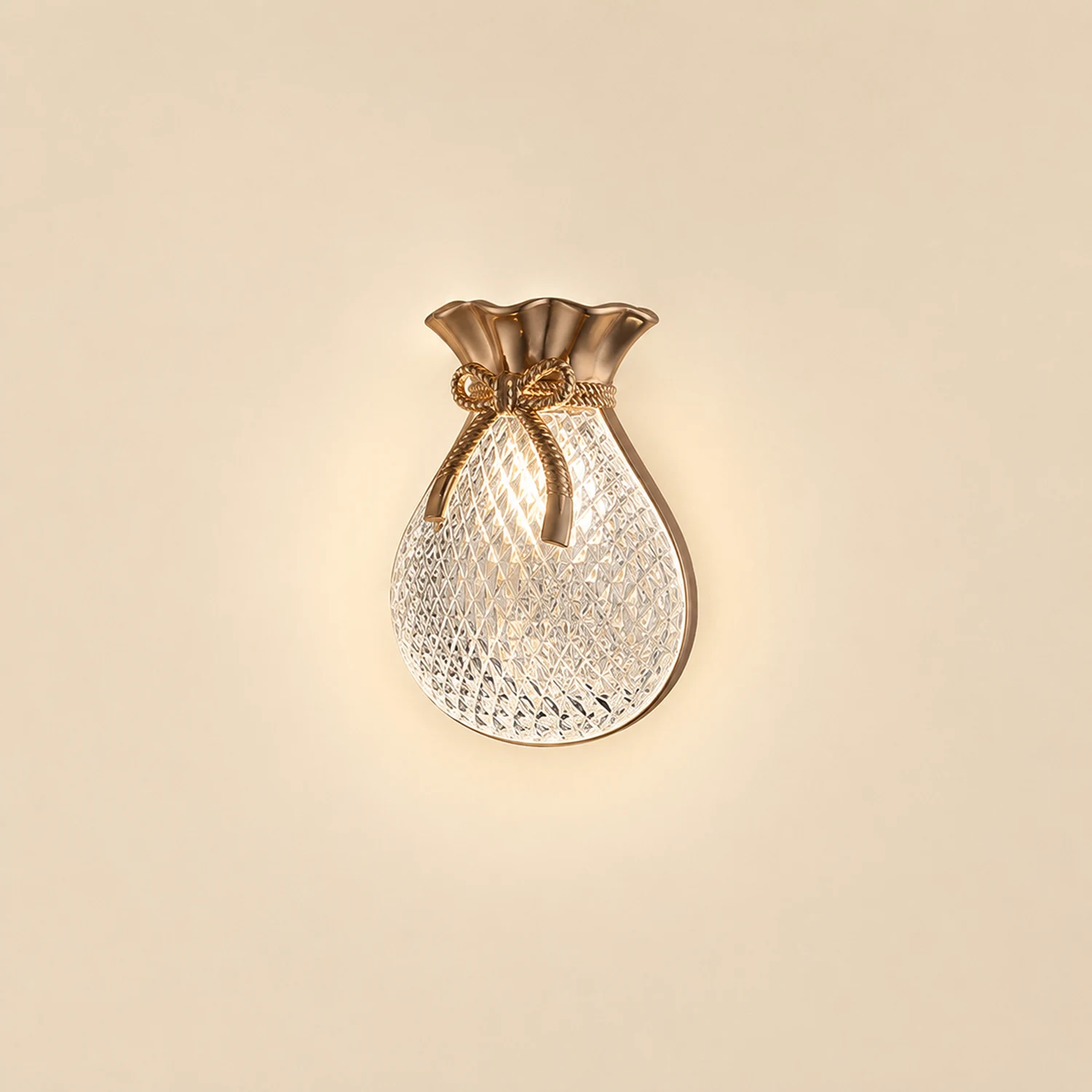 Hailie Postmodern Elegant Gold/Black Bedroom Pendant Light - Lumpaz