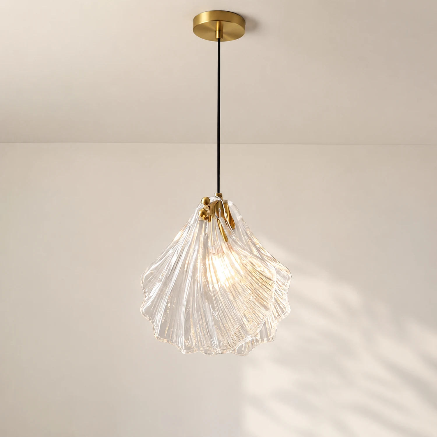Shell Mini Pendant Light - Lumpaz