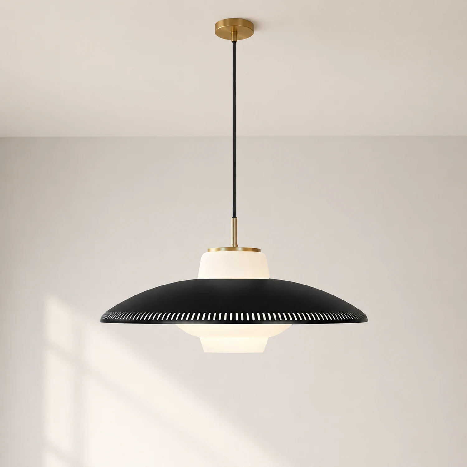 Alien Frisbee Pendant Lamp - Lumpaz