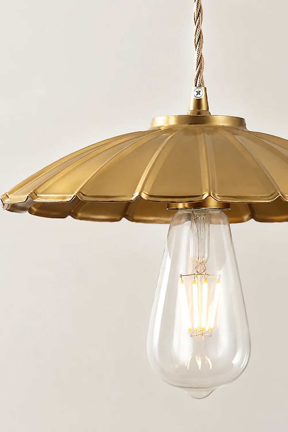 Sleek Flat Pendant Lamp - Lumpaz