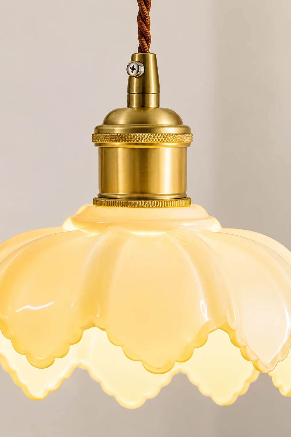 French Petal Pendant Light - Lumpaz