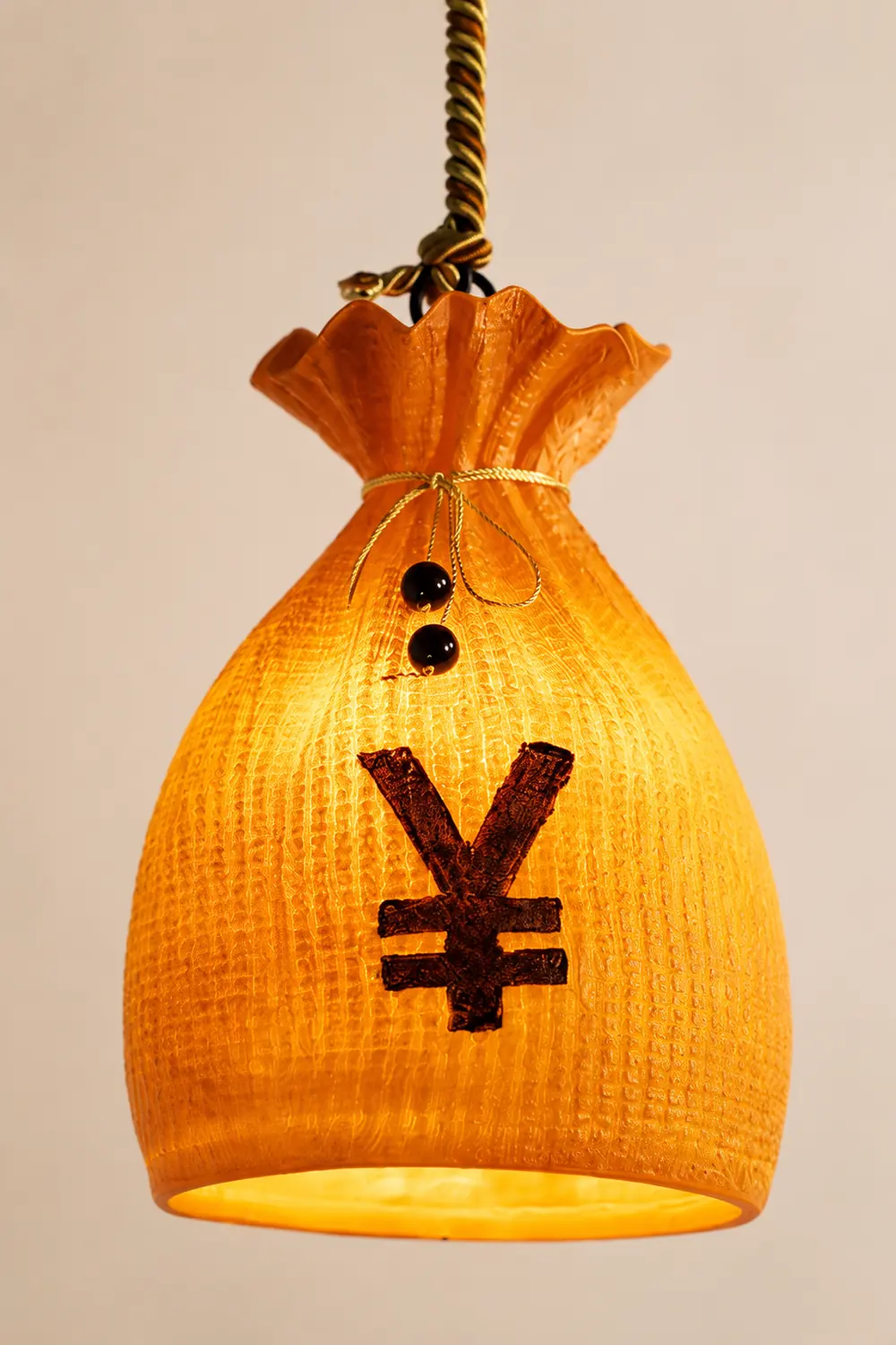 Prosperity Pouch Resin Pendant Lamp - Lumpaz