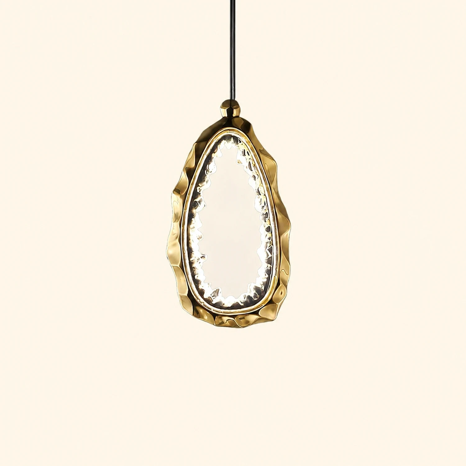 Resin Circlet Brass Pendant Lamp - Lumpaz