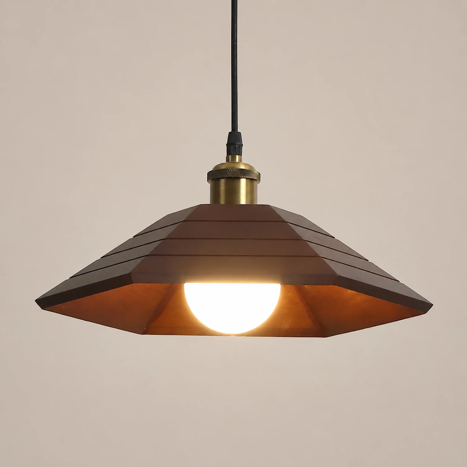 Aeyee Wood Pendant Light - Lumpaz