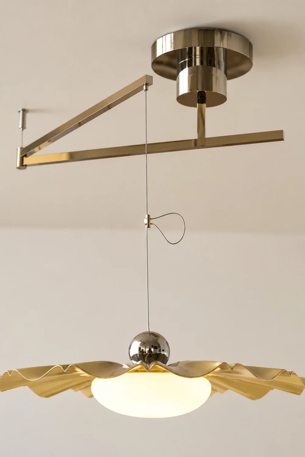 Blooming Flower Pendant Light - Lumpaz