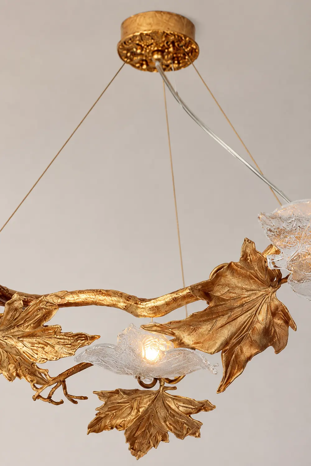Folio Branch Brass Chandelier - Lumpaz