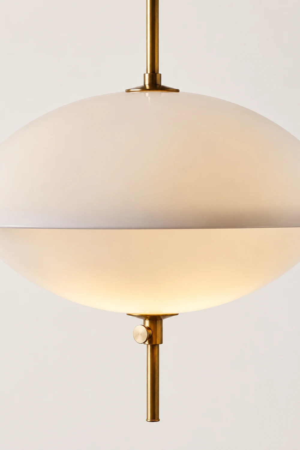 Miller Shell Pendant Light - Lumpaz