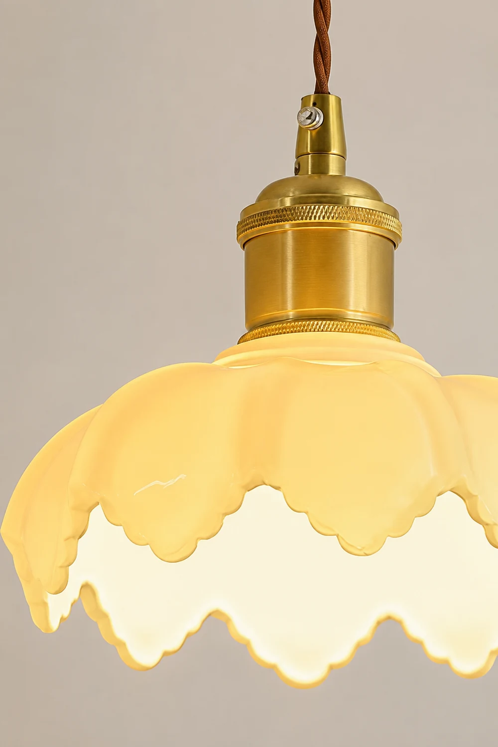 French Petal Pendant Light - Lumpaz