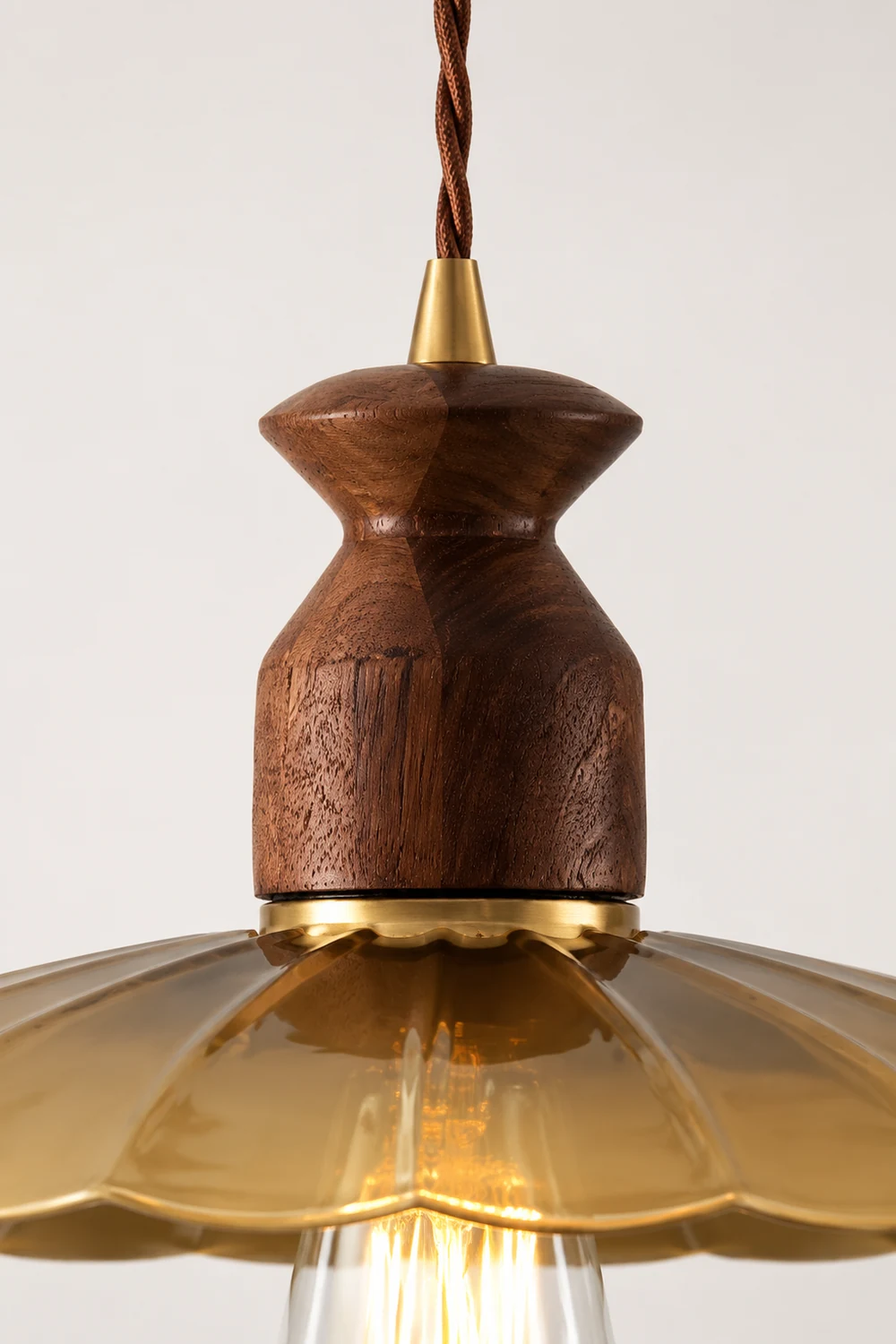 Brass Crest Pendant Light - Lumpaz