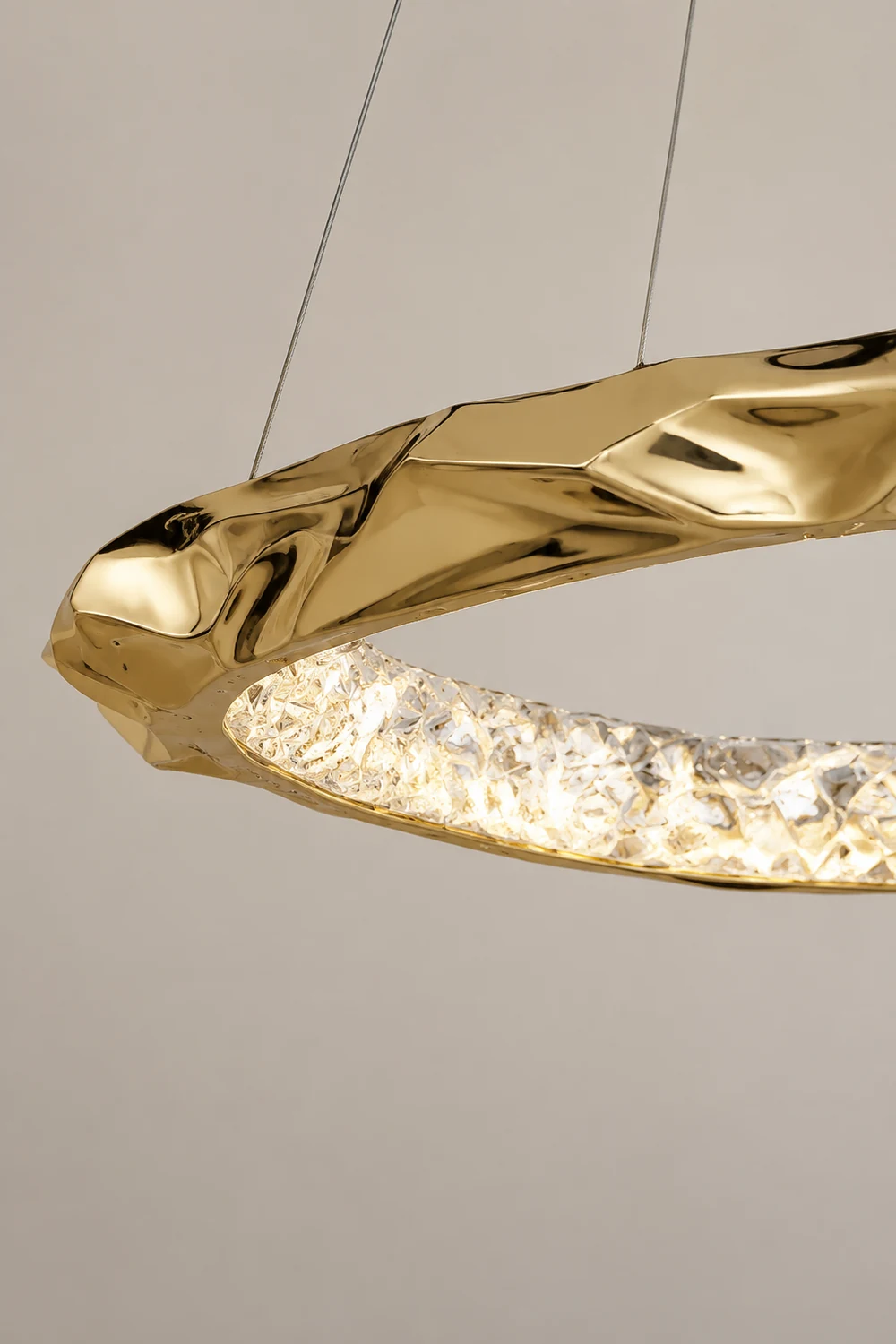 Resin Circlet Brass Pendant Lamp - Lumpaz