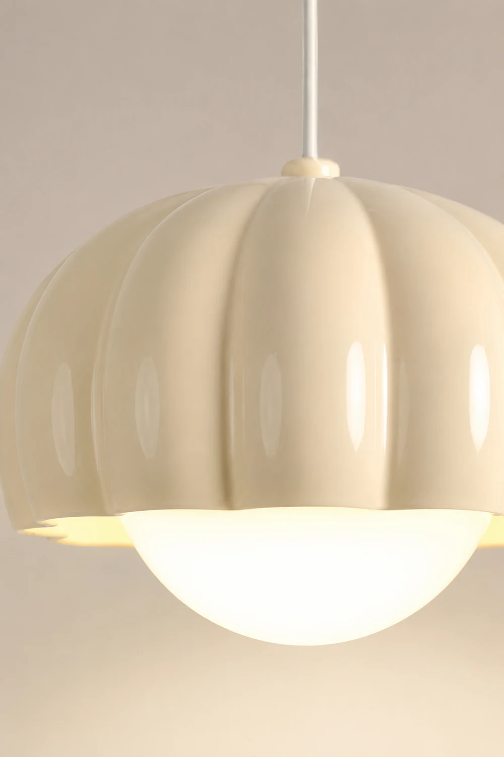 Creamy Pumpkin Pendant Light - Lumpaz
