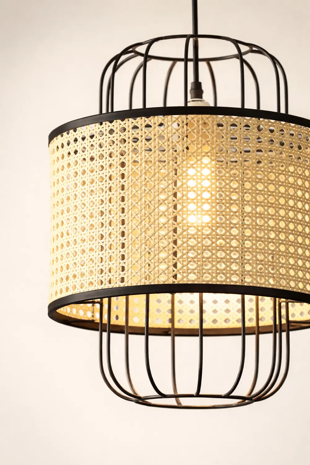 Rattan Aru Pendant Lamp - Lumpaz