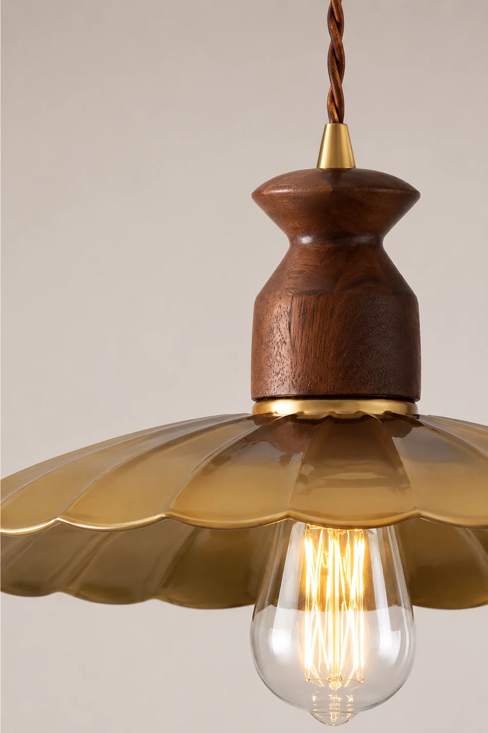 Brass Crest Pendant Light - Lumpaz