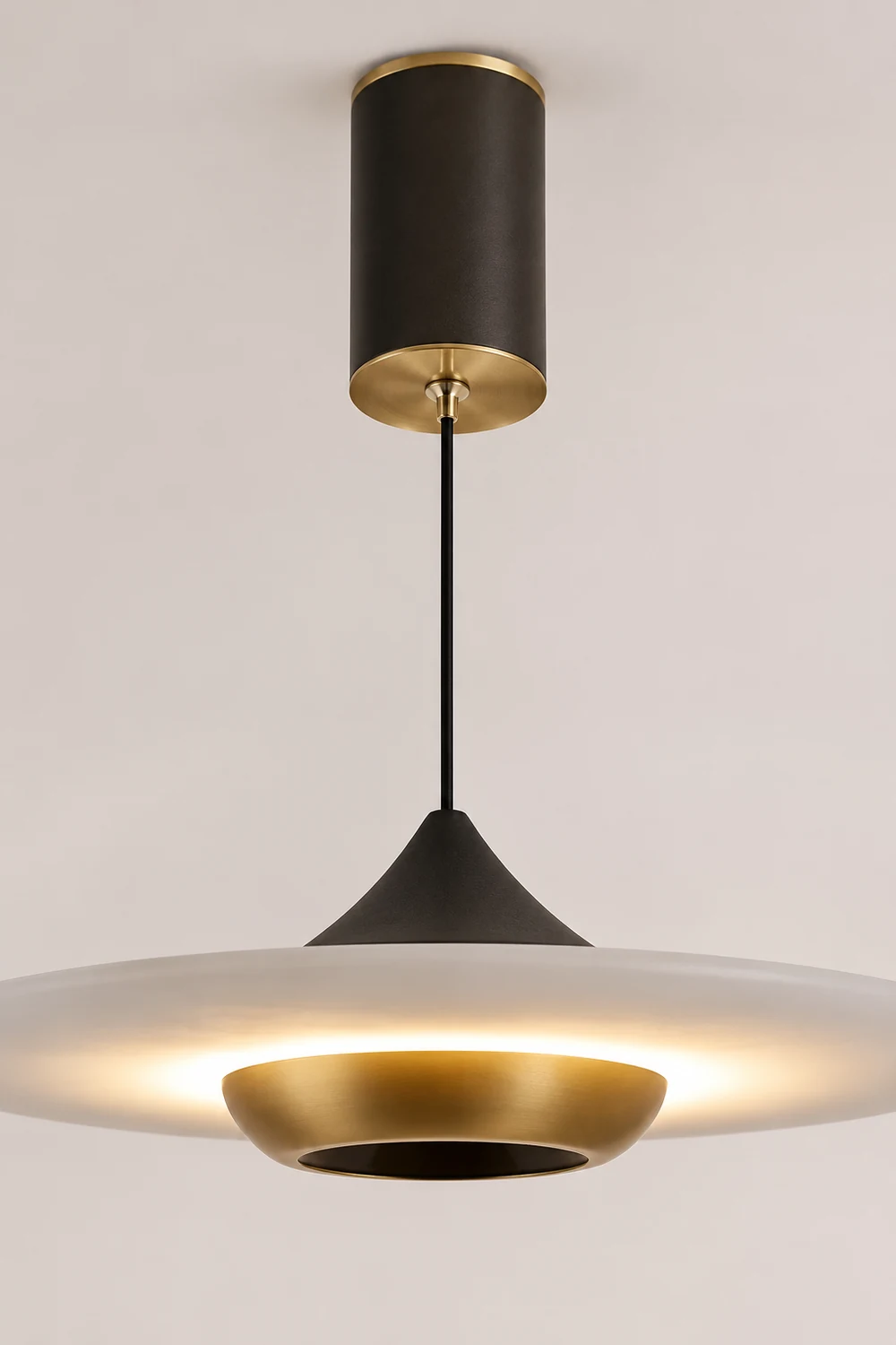 Flying Saucer Marble Pendant Lamp - Lumpaz