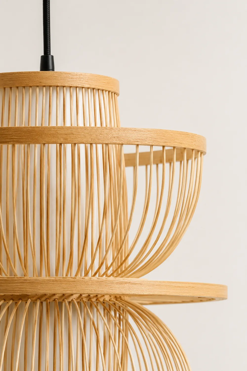 Handmade Sigyn Bamboo Pendant Lamp - Lumpaz