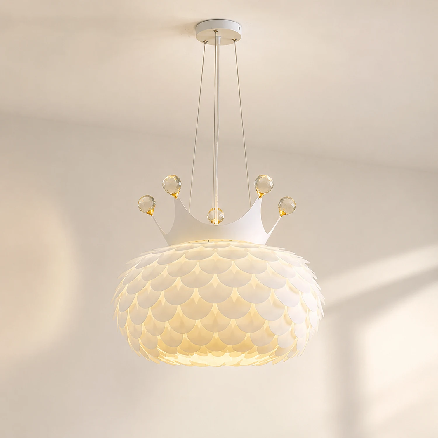 Aluvia Crown Pendant Lamp - Lumpaz