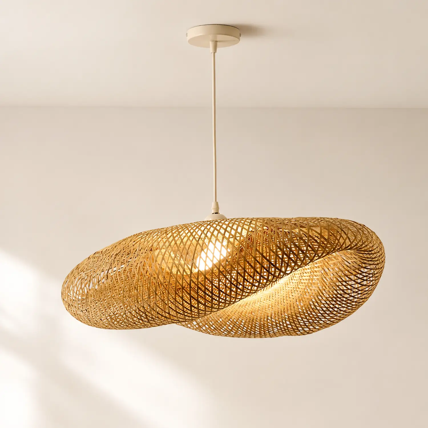 Bamboo Weaving Pendant Lamp - Lumpaz