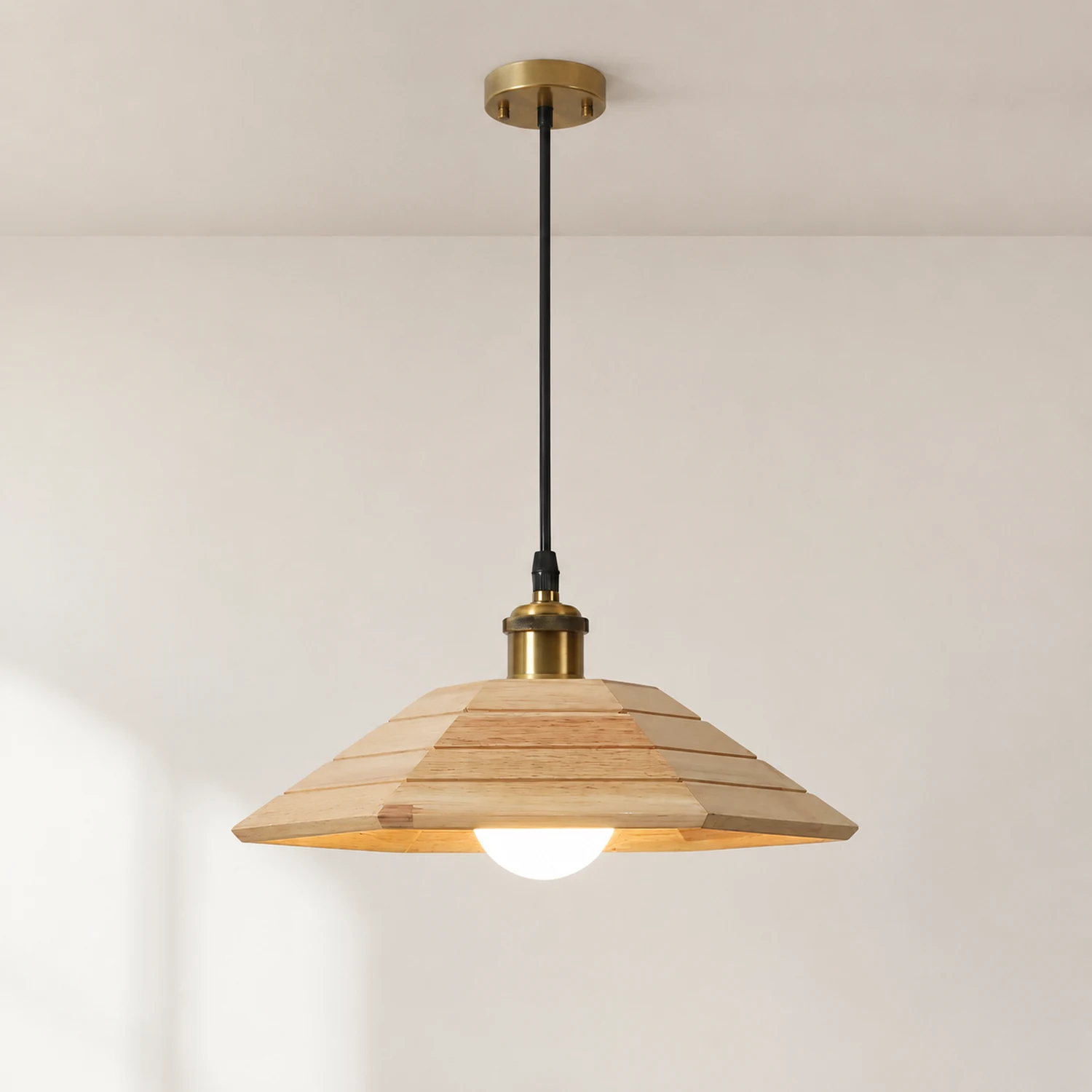 Aeyee Wood Pendant Light - Lumpaz