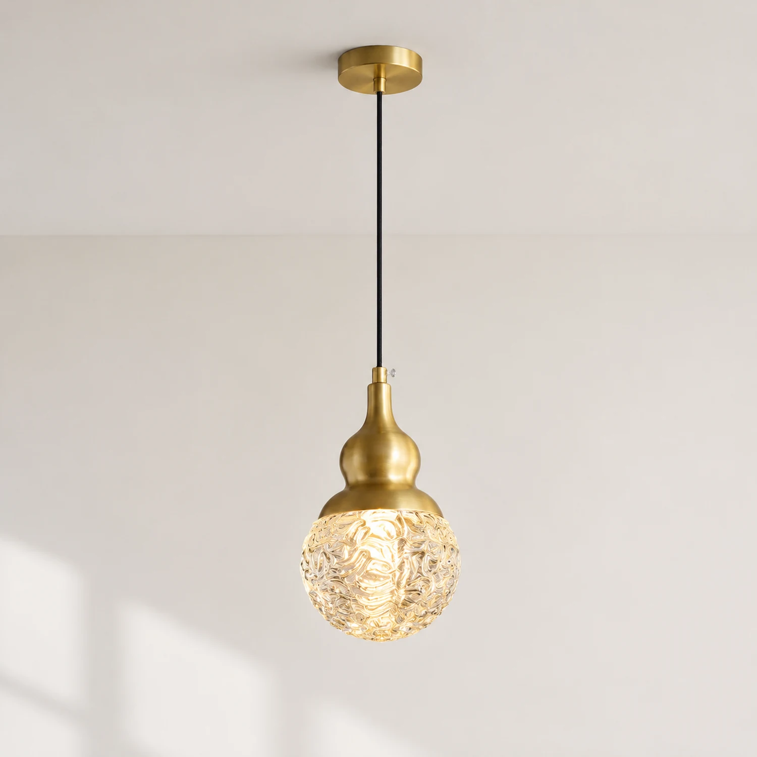 Bella Brass Pendant Light - Lumpaz