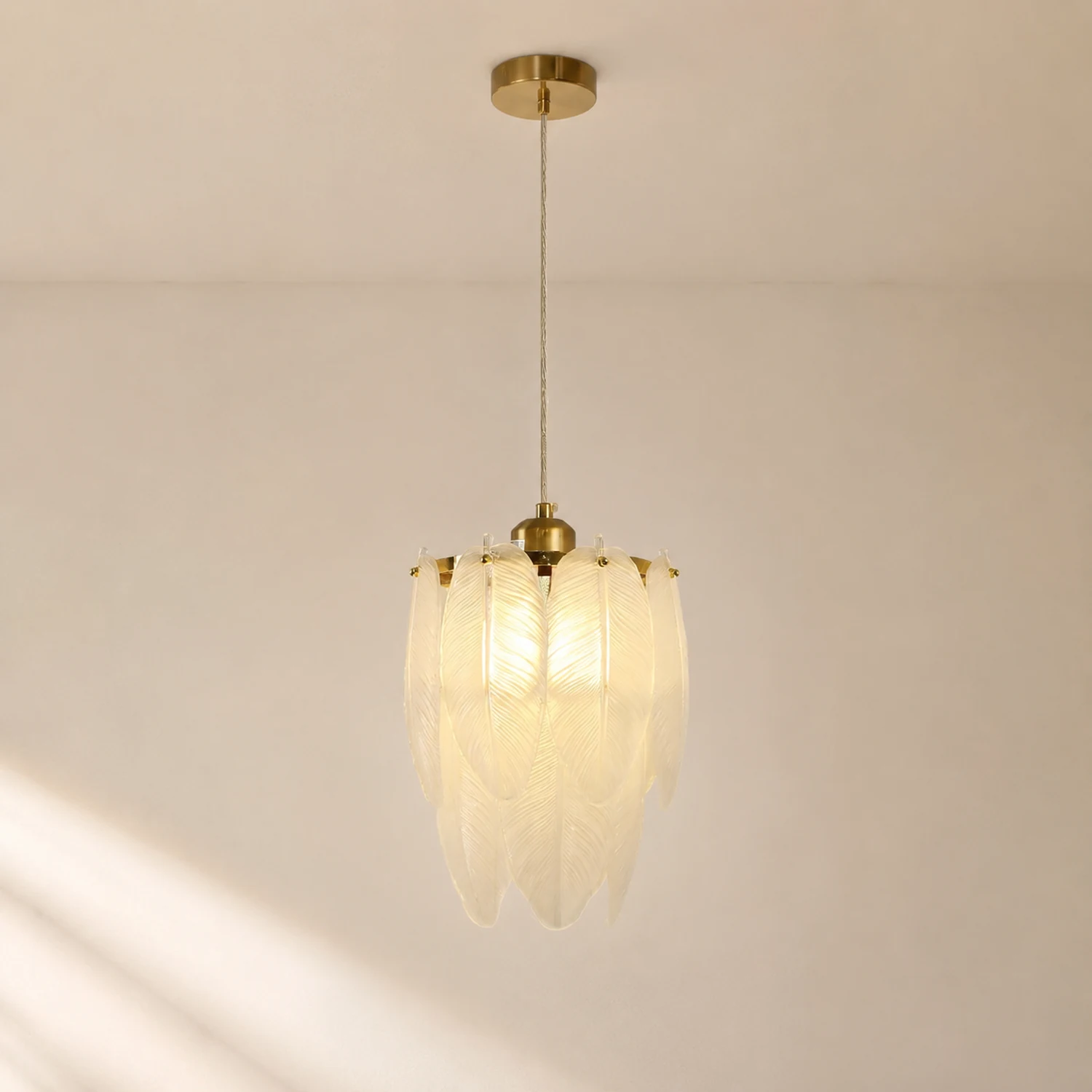 Glass Feather Pendant Light - Lumpaz