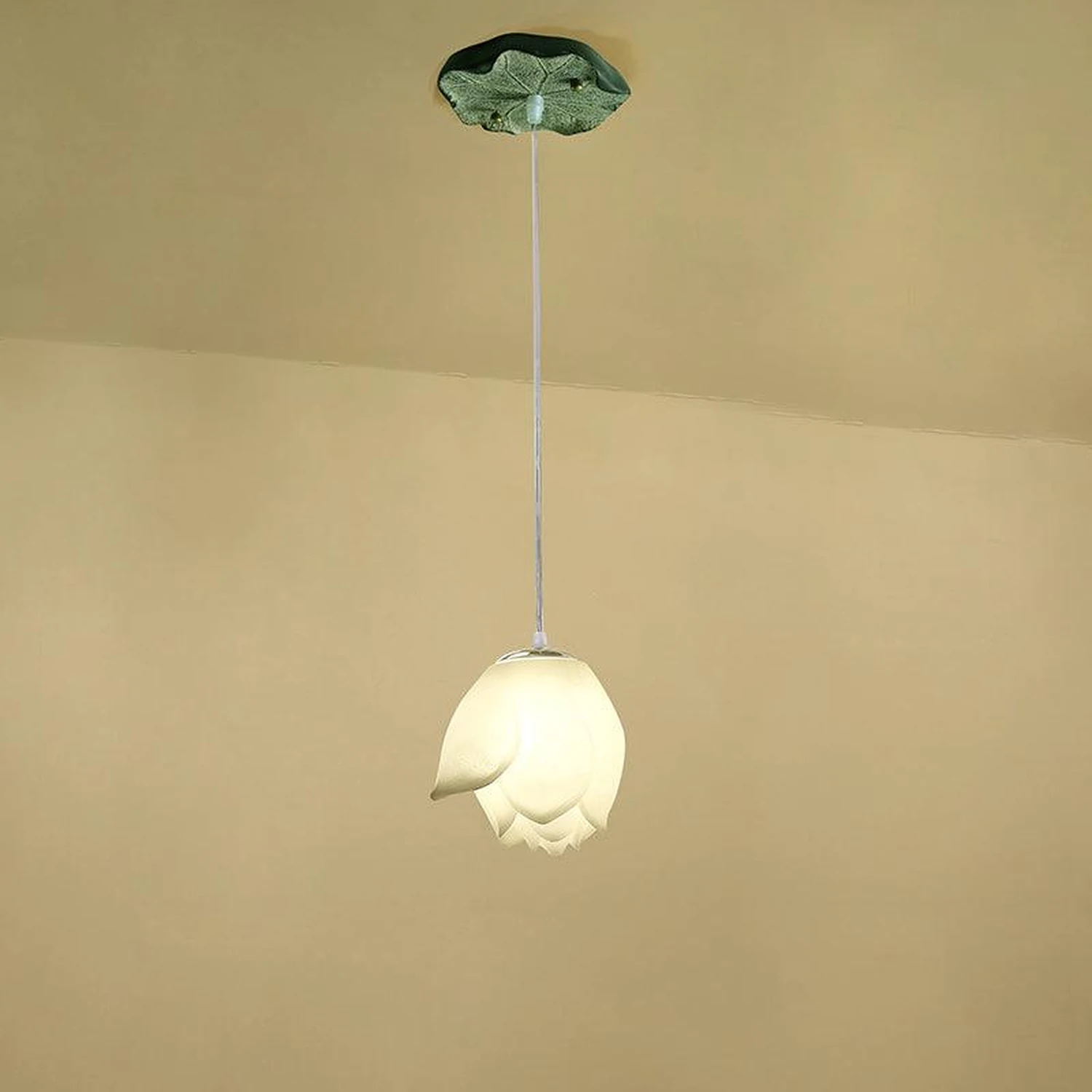 Lotus Chandelier - Lumpaz