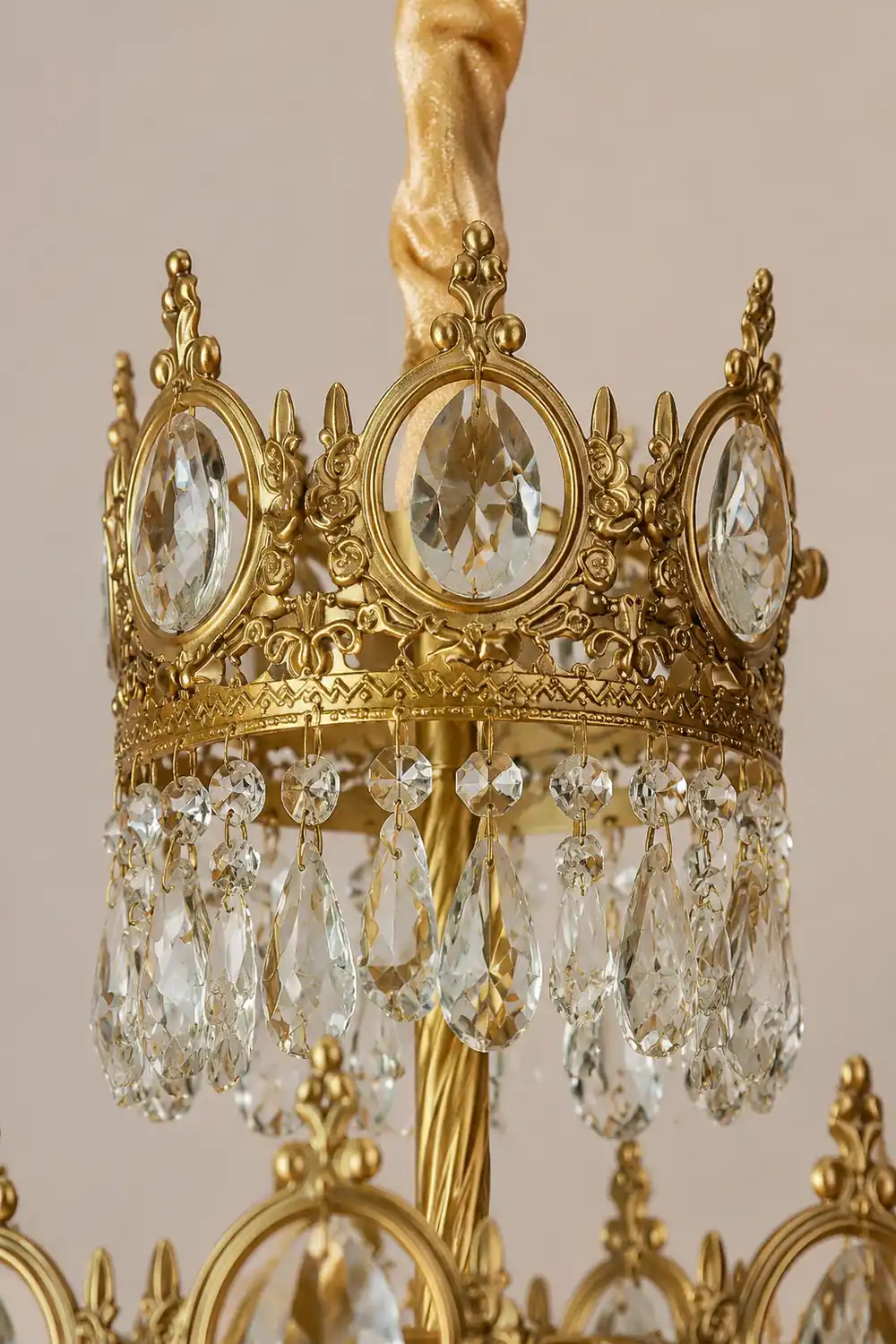 Vintage Crystal Chandelier - Lumpaz