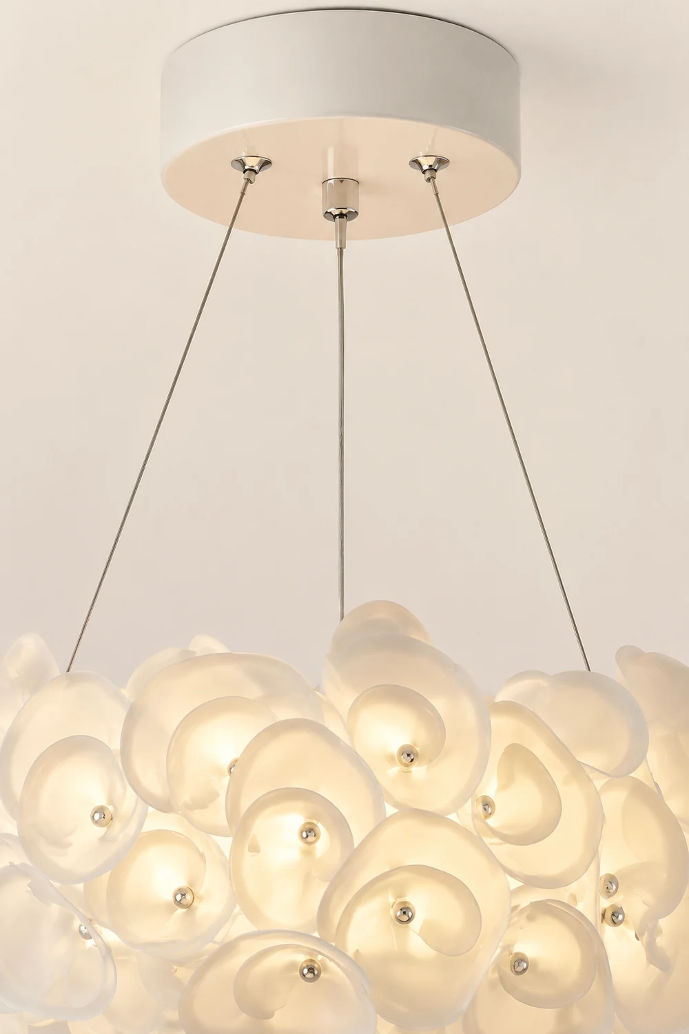 White Hydrangea Pendant Lamp - Lumpaz