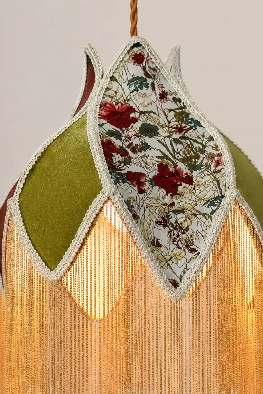 Bette Fringed Pendant Lamp - Lumpaz