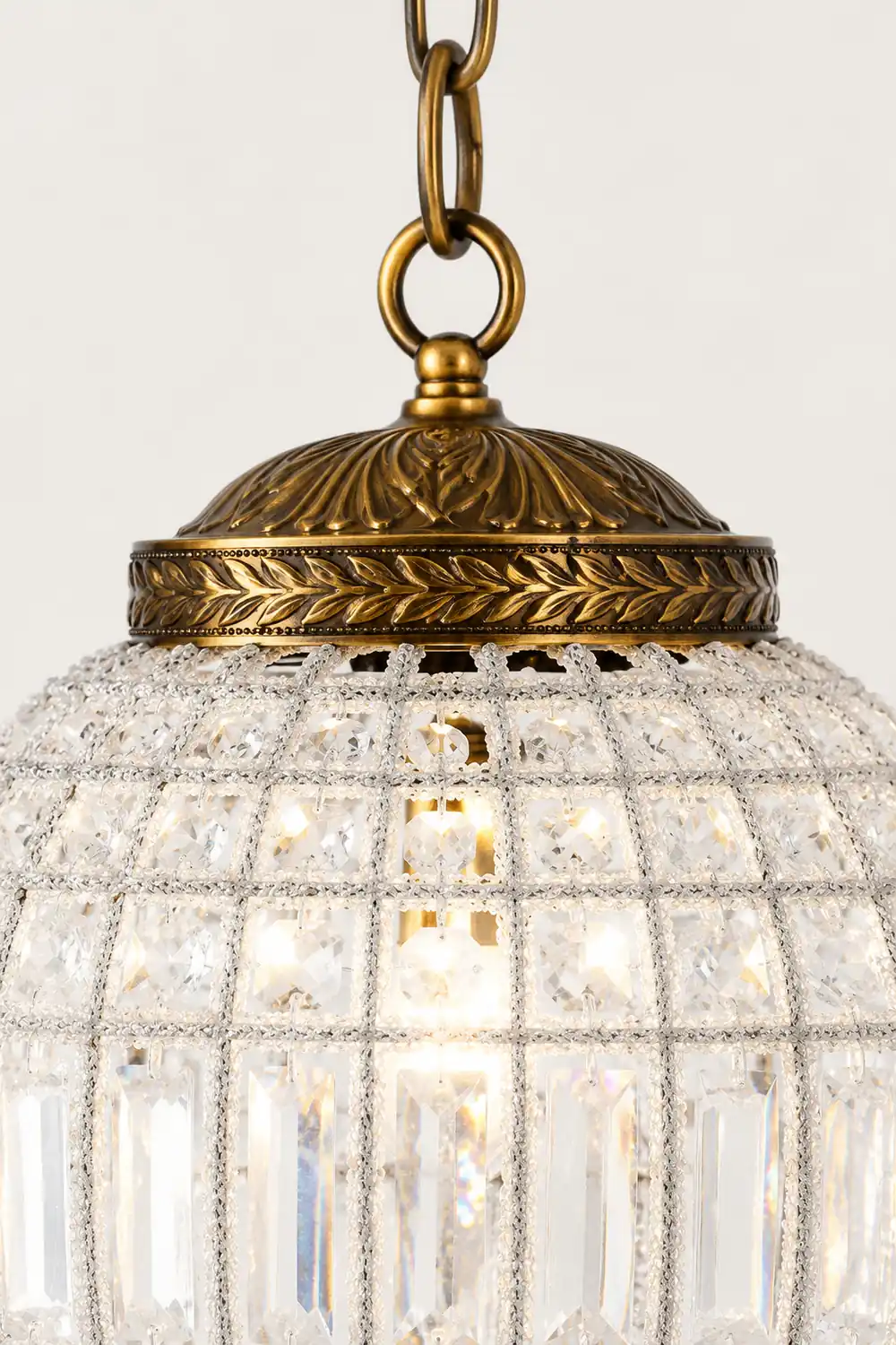 Traditional Gold Globe Chandelier - Lumpaz