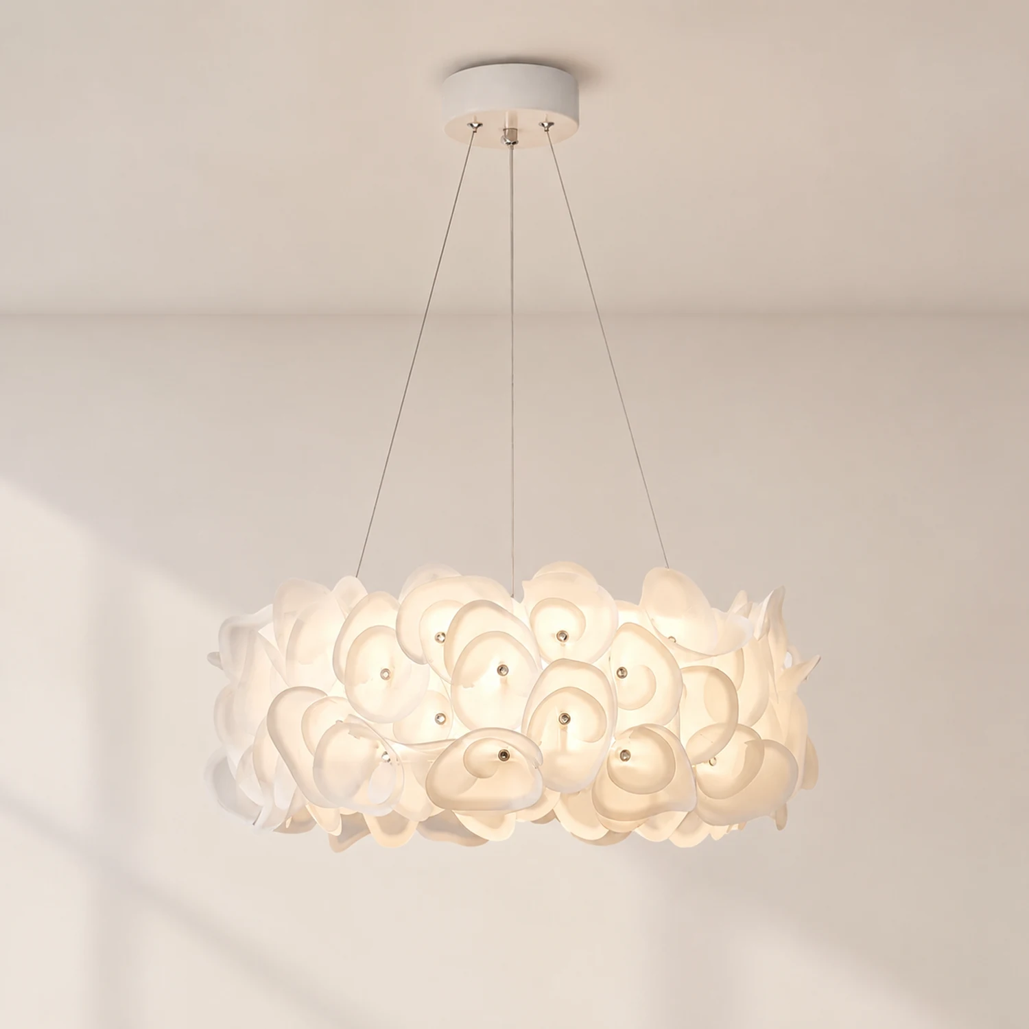 White Hydrangea Pendant Lamp - Lumpaz