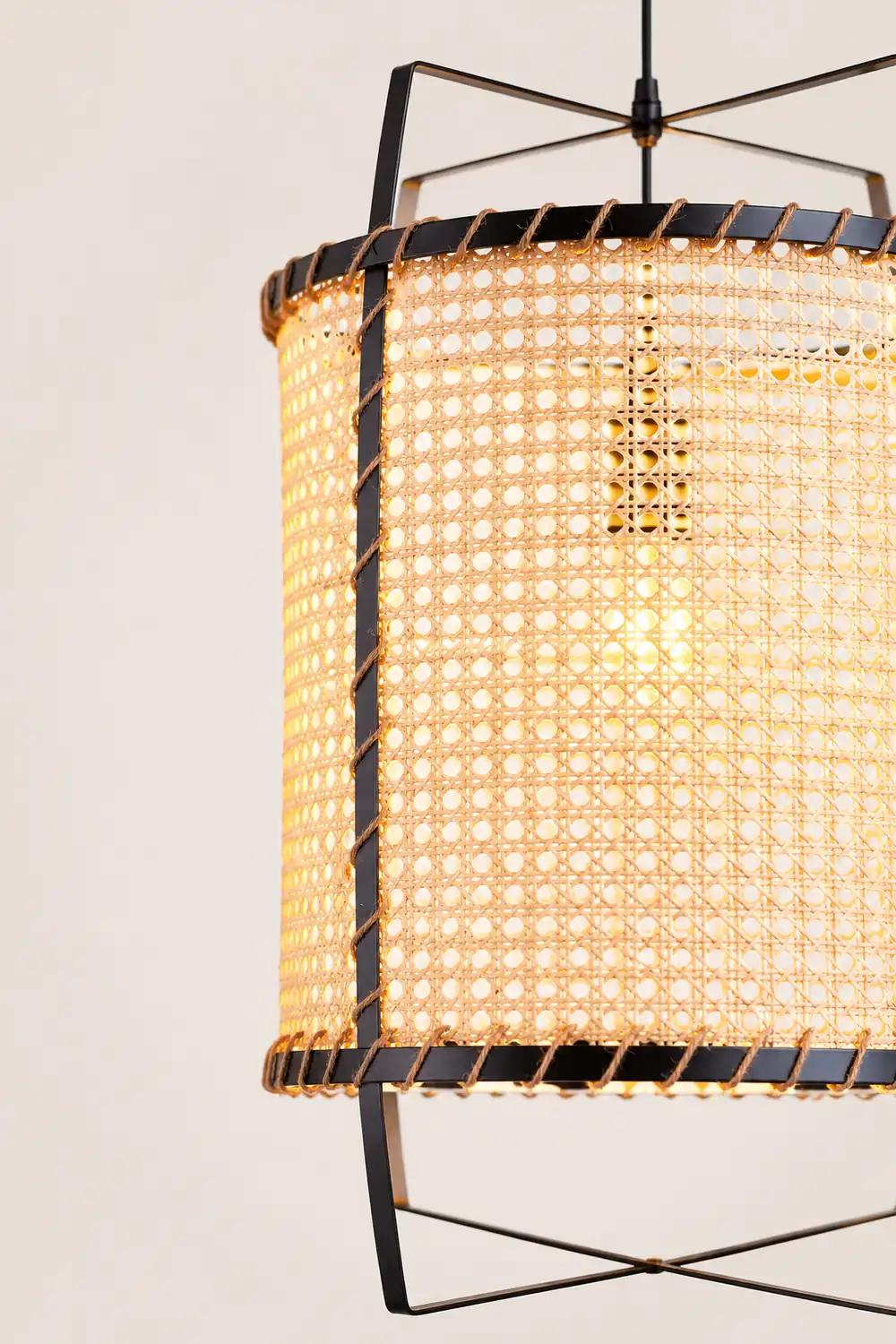 Rattan Cane Pendant Light - Lumpaz