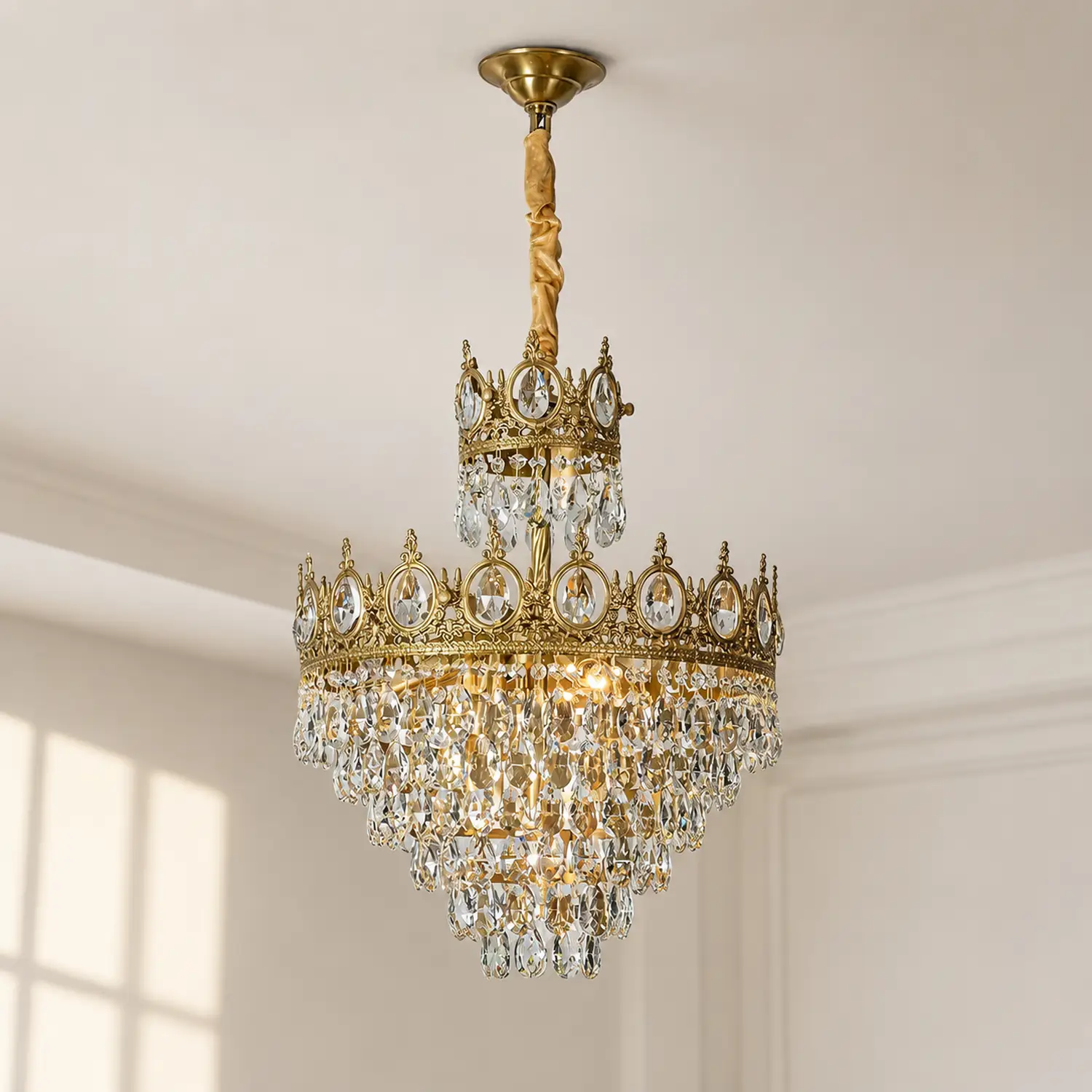 Vintage Crystal Chandelier - Lumpaz