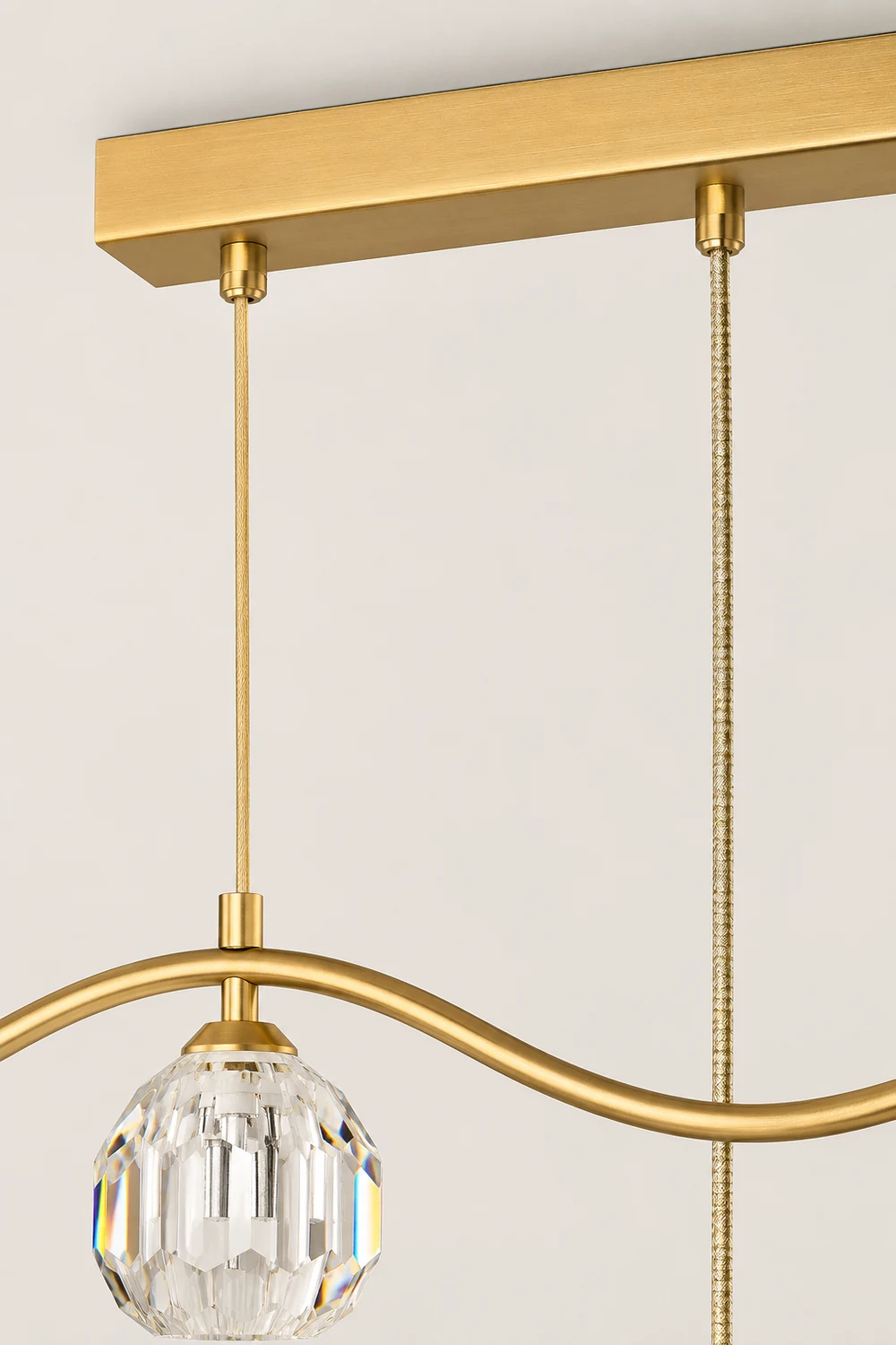 Eara Crystal Chandelier - Lumpaz