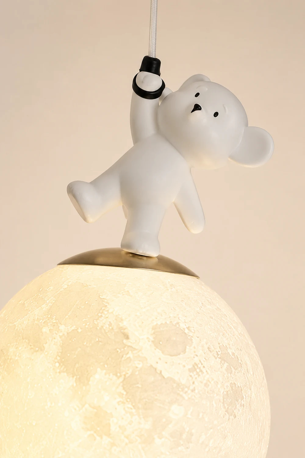 Animal And Moon Pendant Light - Lumpaz