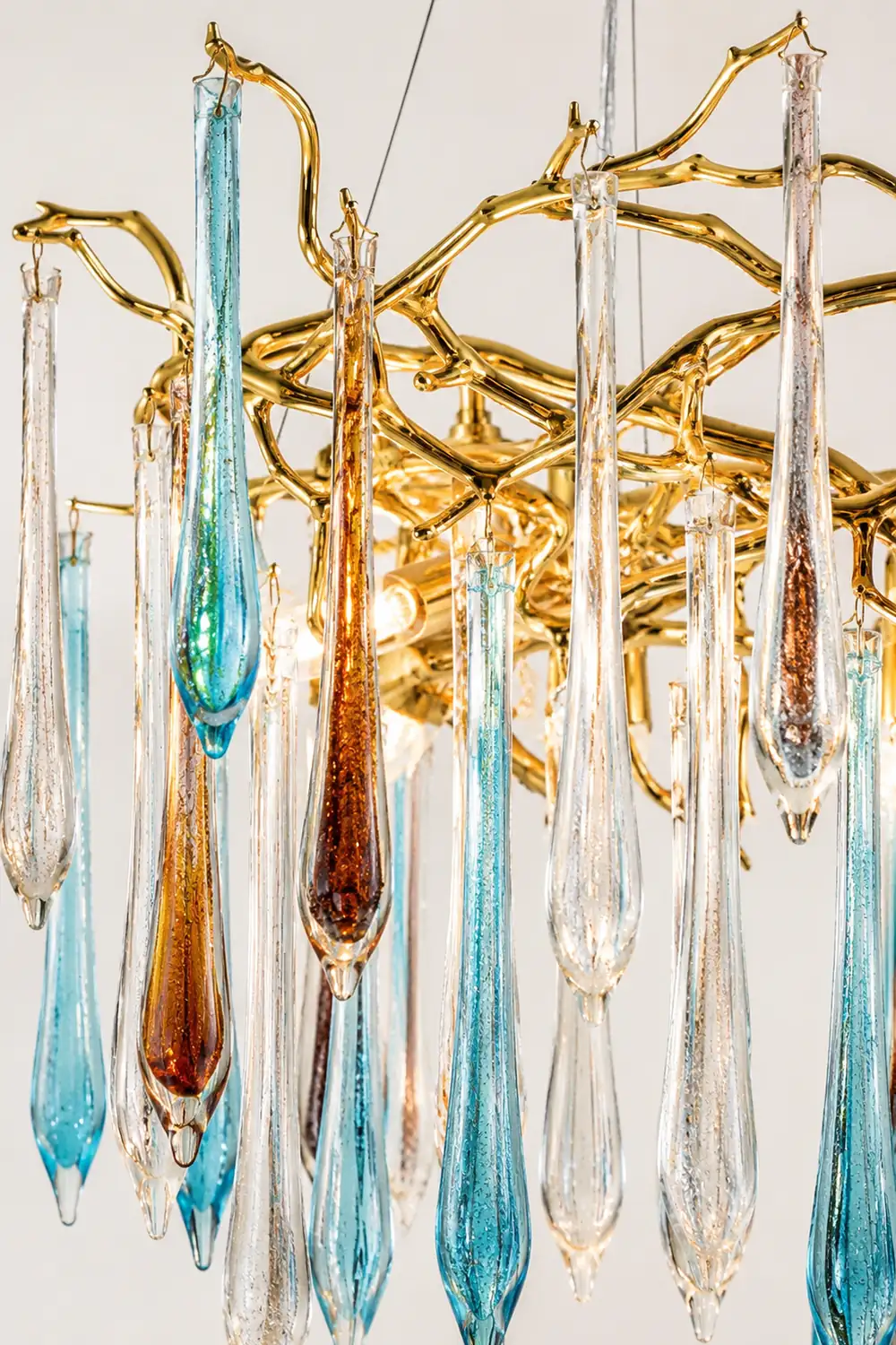 Gold Round Teardrop Chandelier - Lumpaz