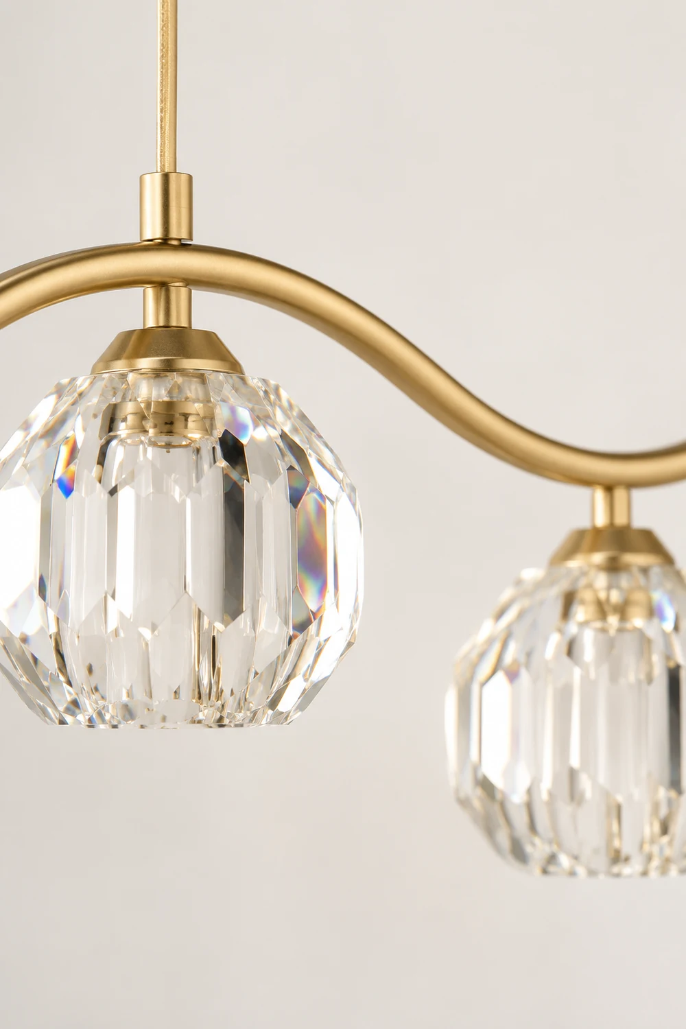 Eara Crystal Chandelier - Lumpaz
