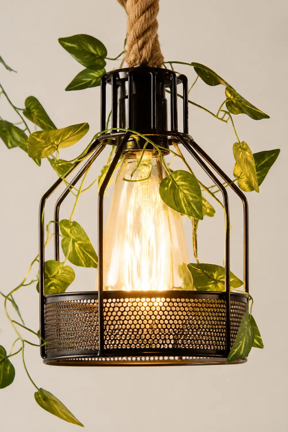 Rustic Wooden Chandelier - Lumpaz