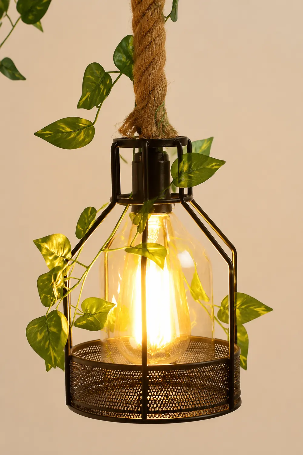 Rustic Wooden Chandelier - Lumpaz