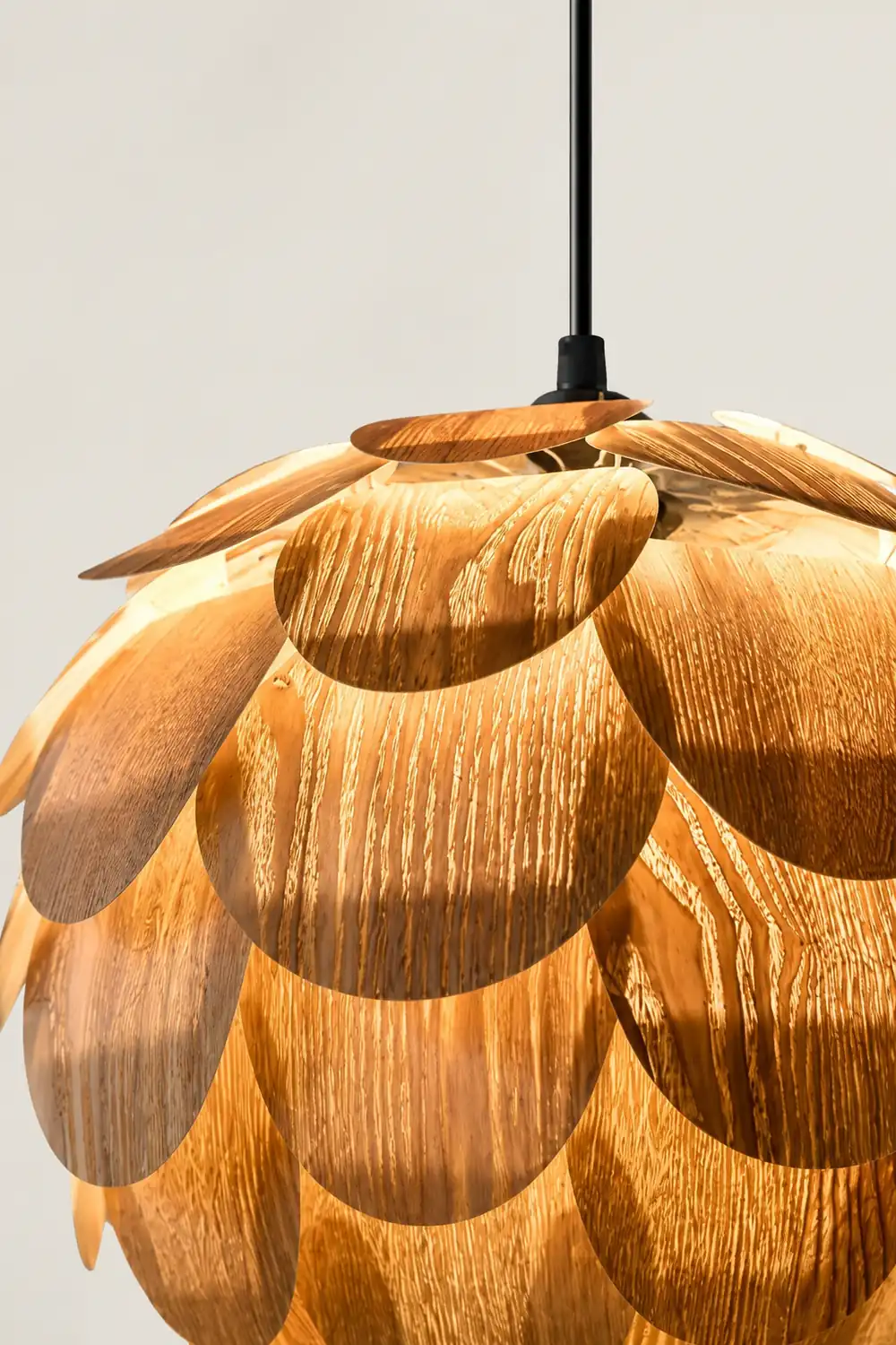 Pinecone Pendant Light - Lumpaz