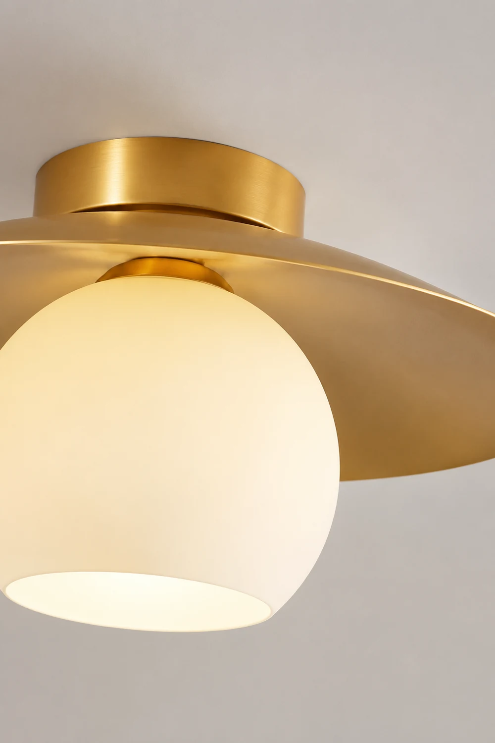 Brass Cap Ceiling Lamp - Lumpaz