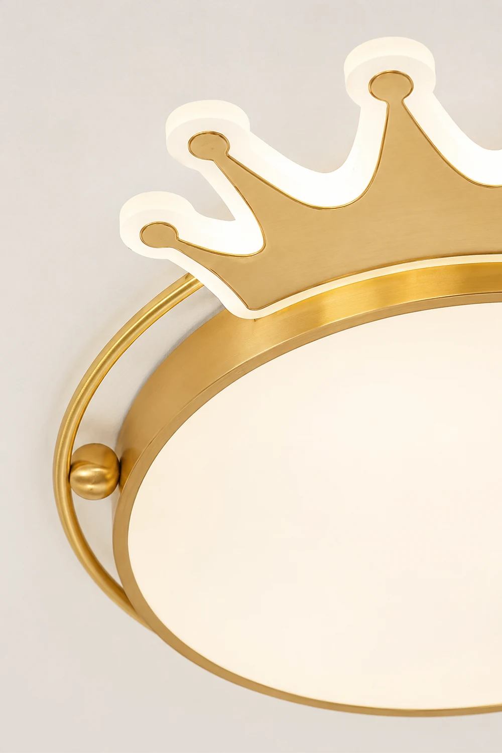 Crown Ceiling Light - Lumpaz