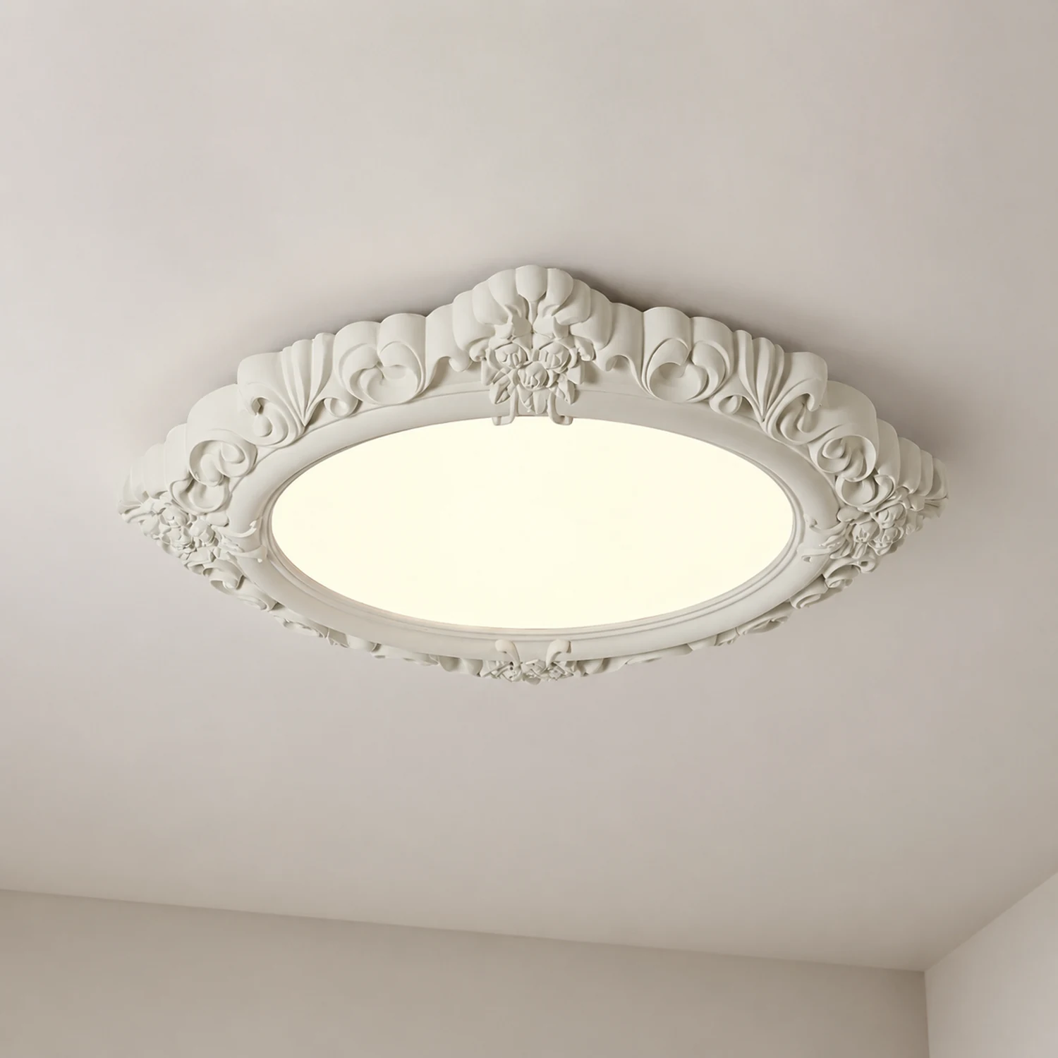 Sculpted Resin Ceiling Lamp - Lumpaz