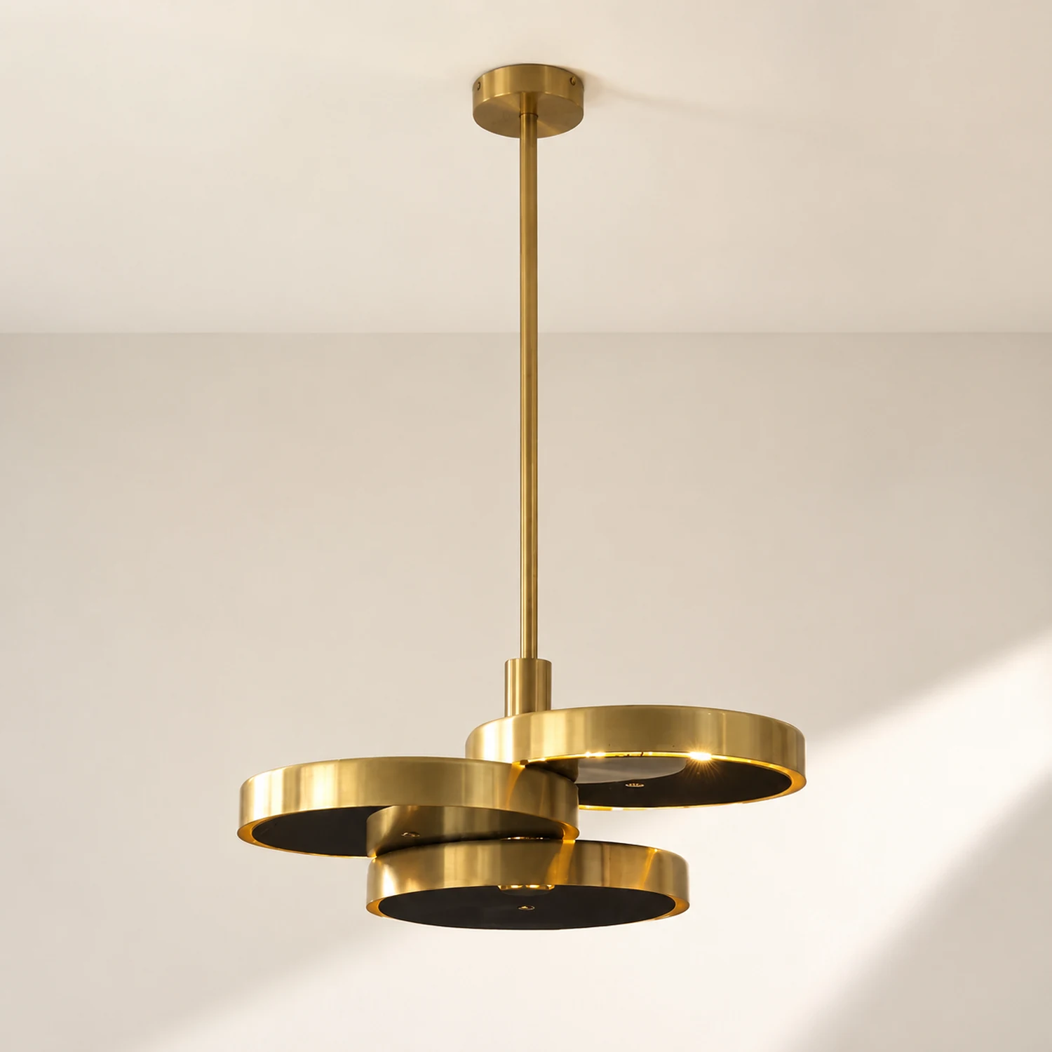 Triarc Pendant Light - Lumpaz