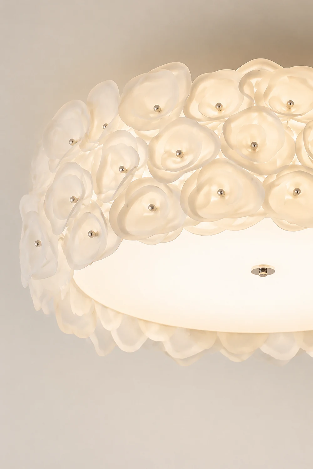 White Hydrangea Ceiling Lamp - Lumpaz