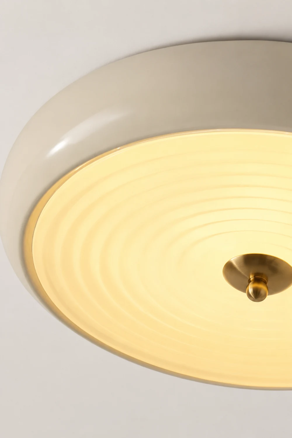 Ripple Cream Ceiling Lamp - Lumpaz
