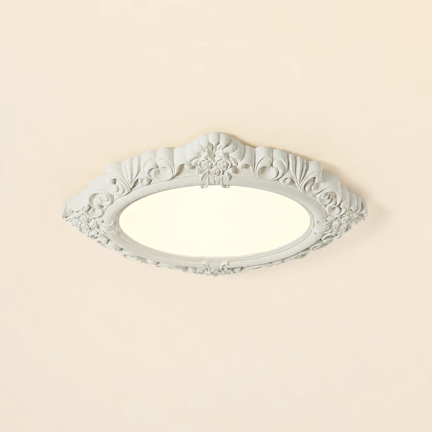 Sculpted Resin Ceiling Lamp - Lumpaz