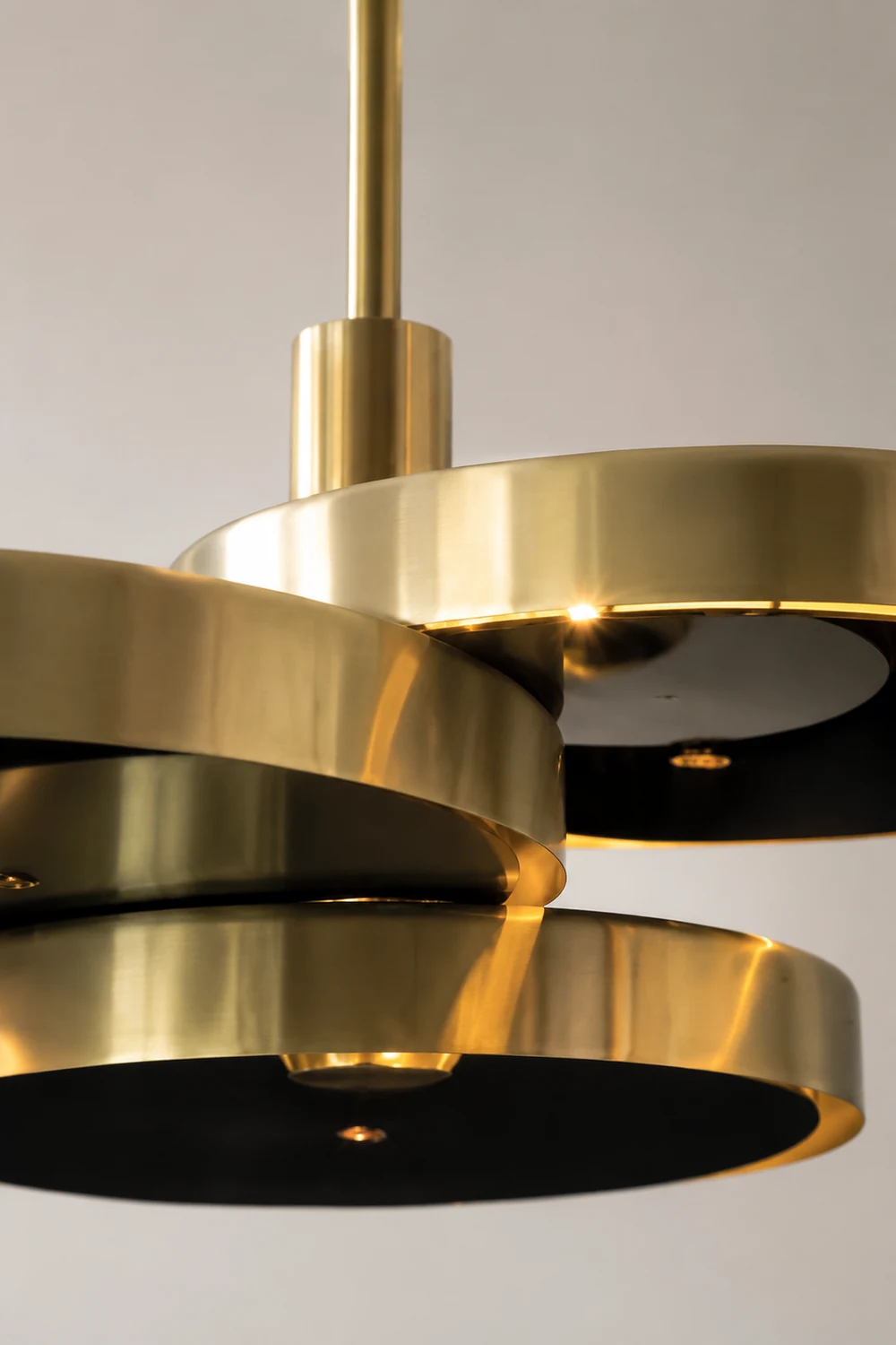 Triarc Pendant Light - Lumpaz