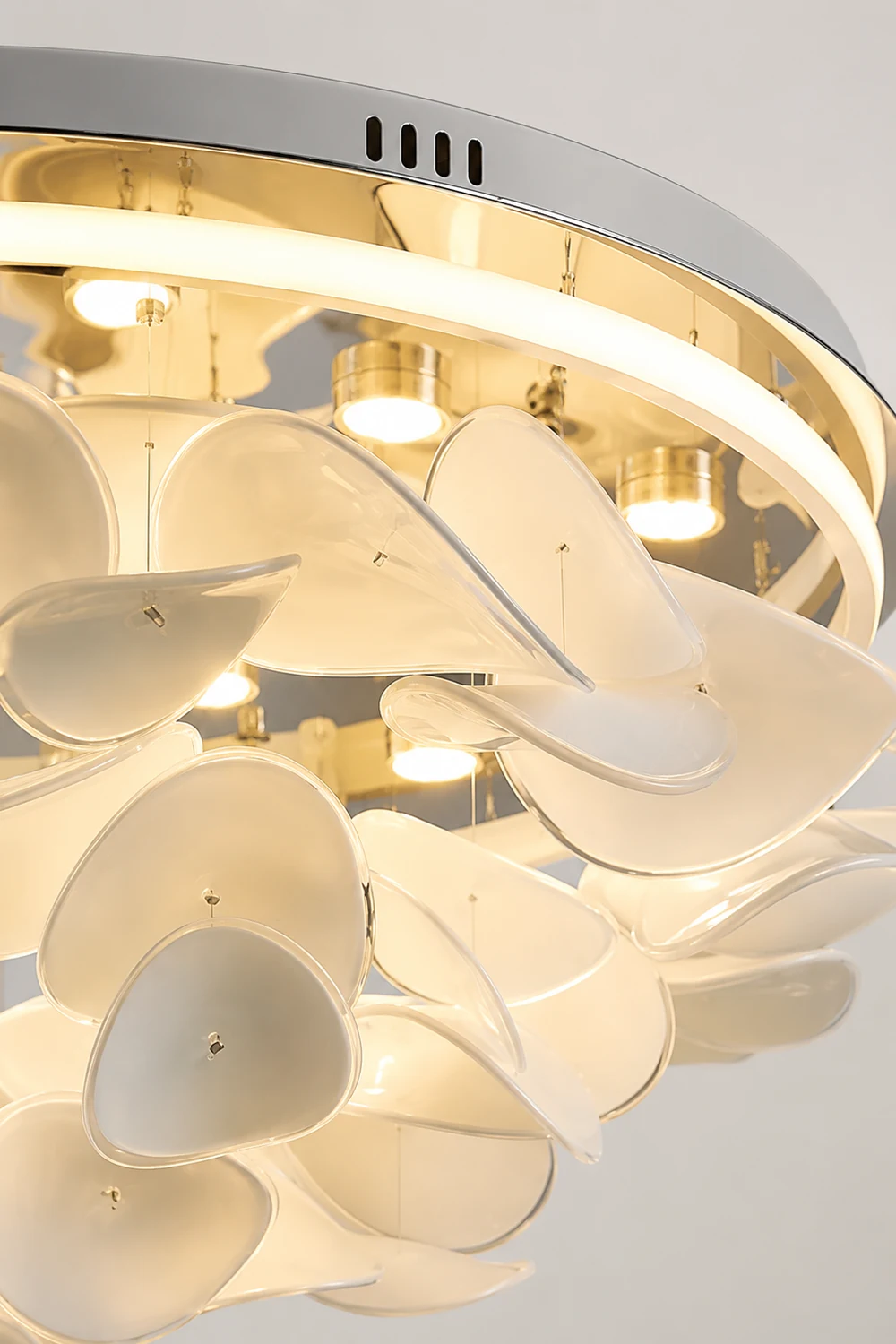 French Radici Petal Ceiling Lamp - Lumpaz